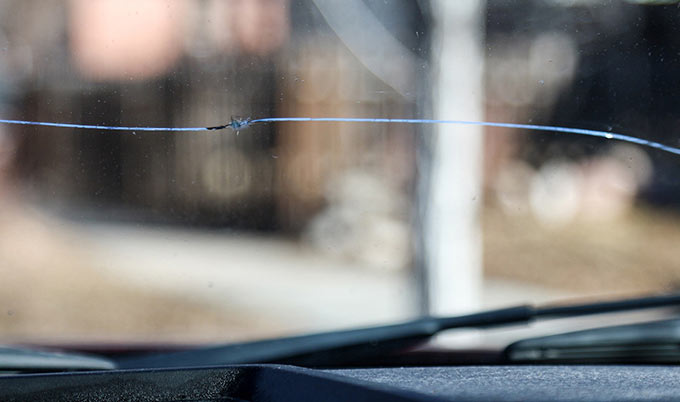 Szélvédő repedés javítás